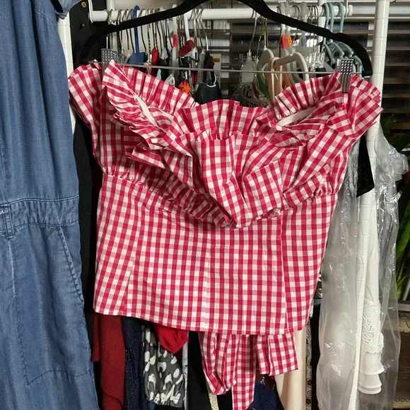 New York & Company Red and White Ruffled Blouse with Versatile Bow Tie. Size XL - Picture 1 of 6